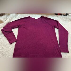 Women’s V Neck Sweater | GAP | Size Medium
Tall | Burgandy